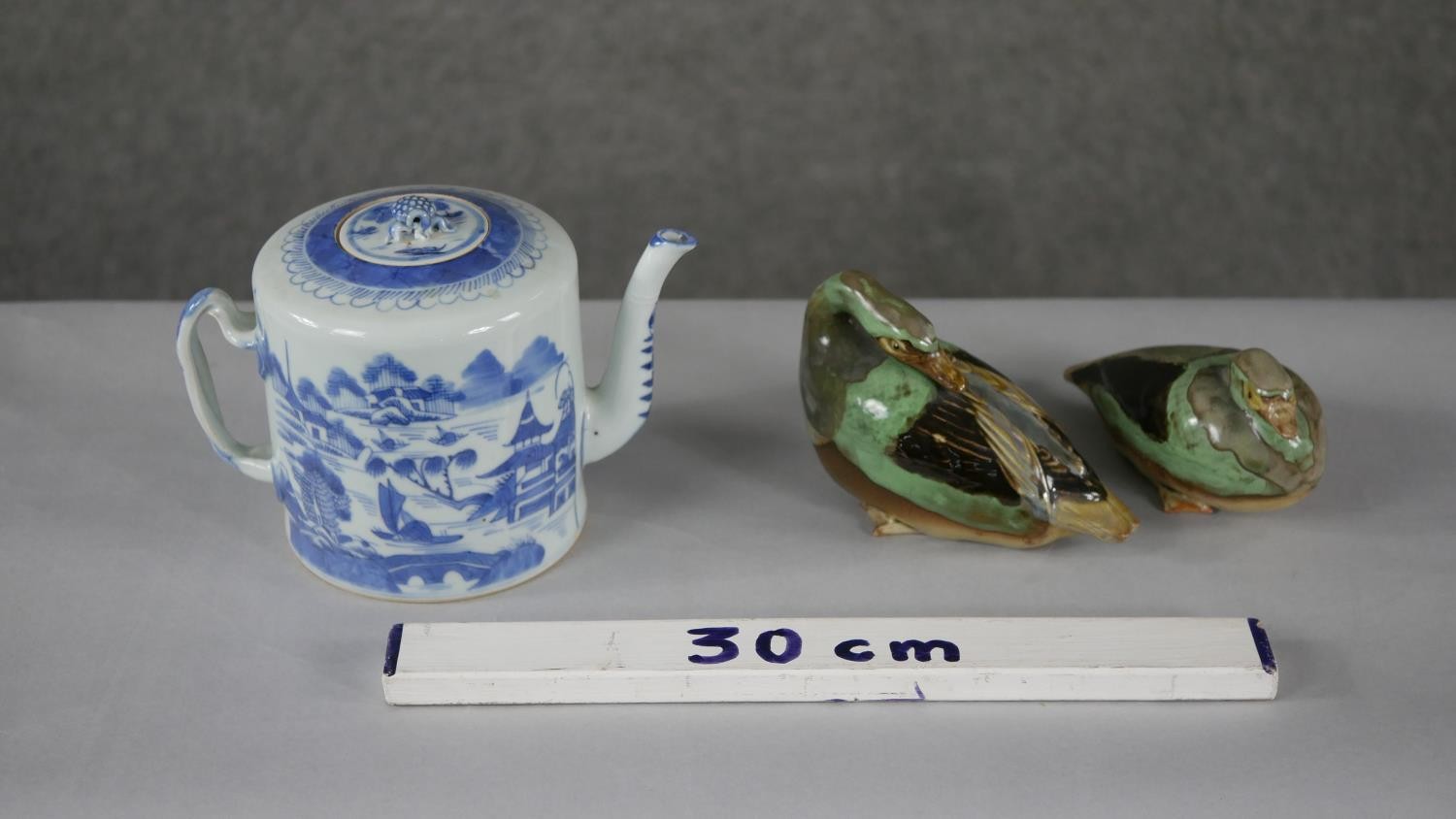 A collection of ceramics. Including two green and brown glazed art pottery ducks and a 18th - Image 8 of 8