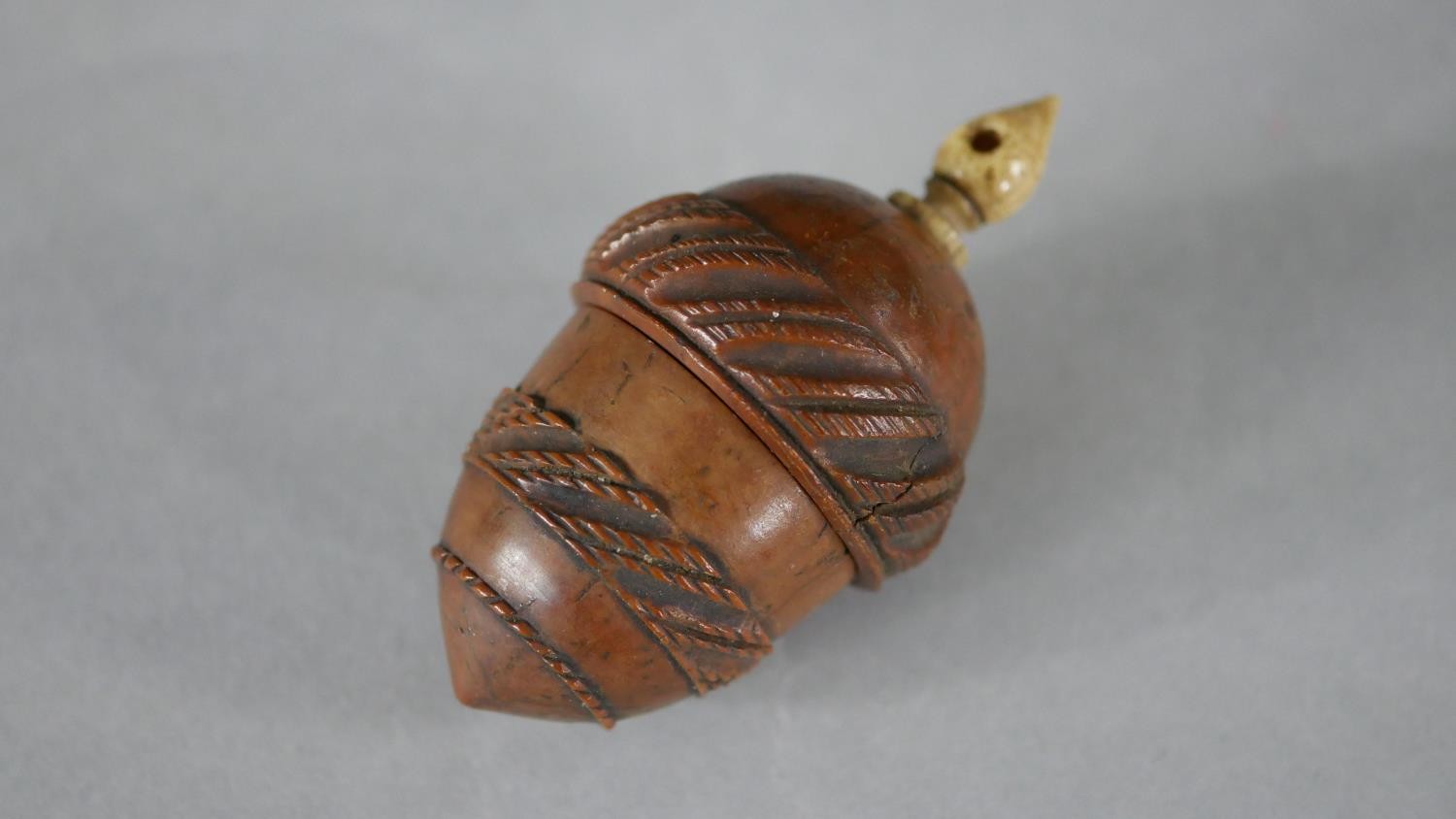 Three 19th century coquilla nut acorn design thimble holders. Each with a repeating foliate design - Image 2 of 7