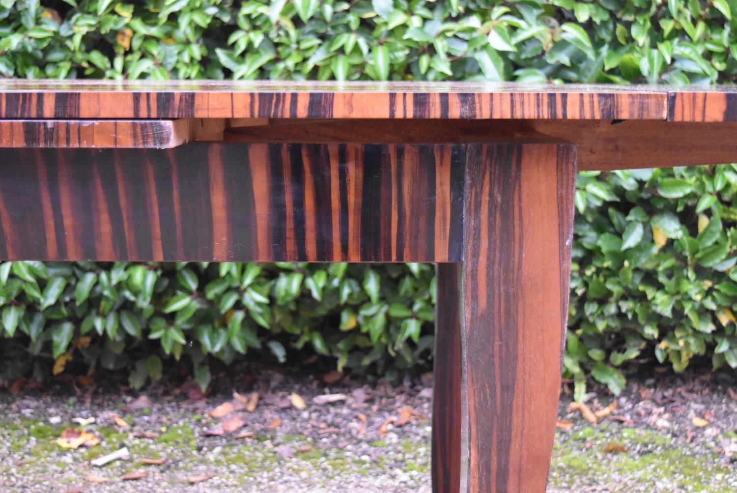 A contemporary zebra wood extending draw leaf dining table raised on square tapering shaped - Image 8 of 8