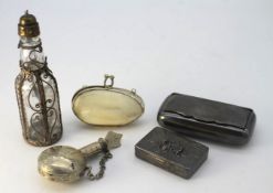 A collection of white metal and silver plate items. Including a white metal relief scene snuff box