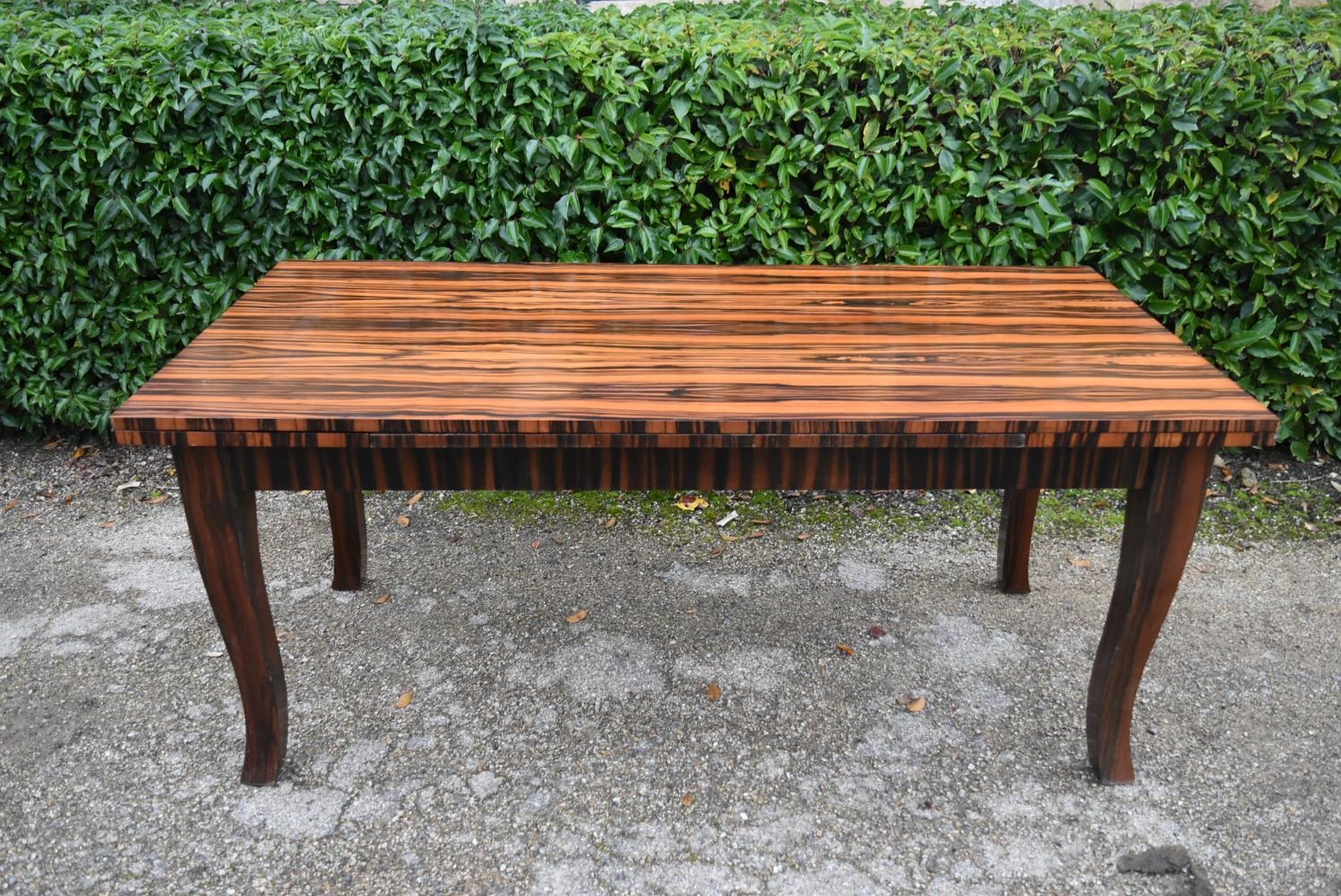 A contemporary zebra wood extending draw leaf dining table raised on square tapering shaped - Image 2 of 8