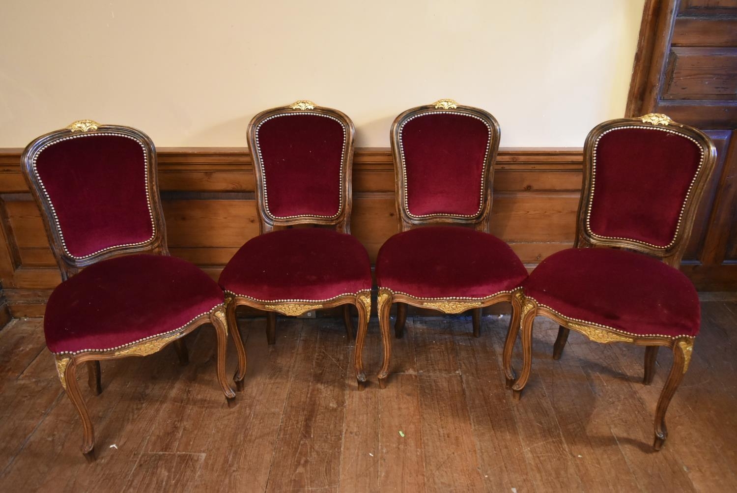 A set of four Louis XV style upholstered dining chairs. - Image 2 of 8