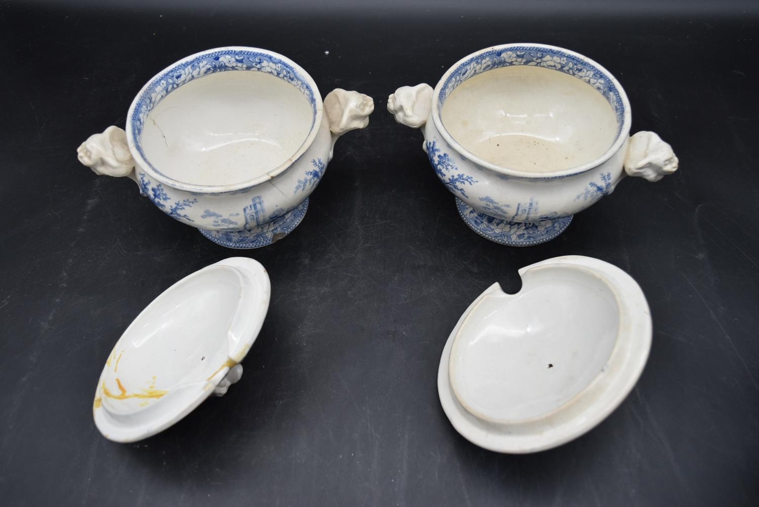 A collection of 19th century Coalport chinaware. To include a pair of lidded soup bowls, two jugs - Image 3 of 16