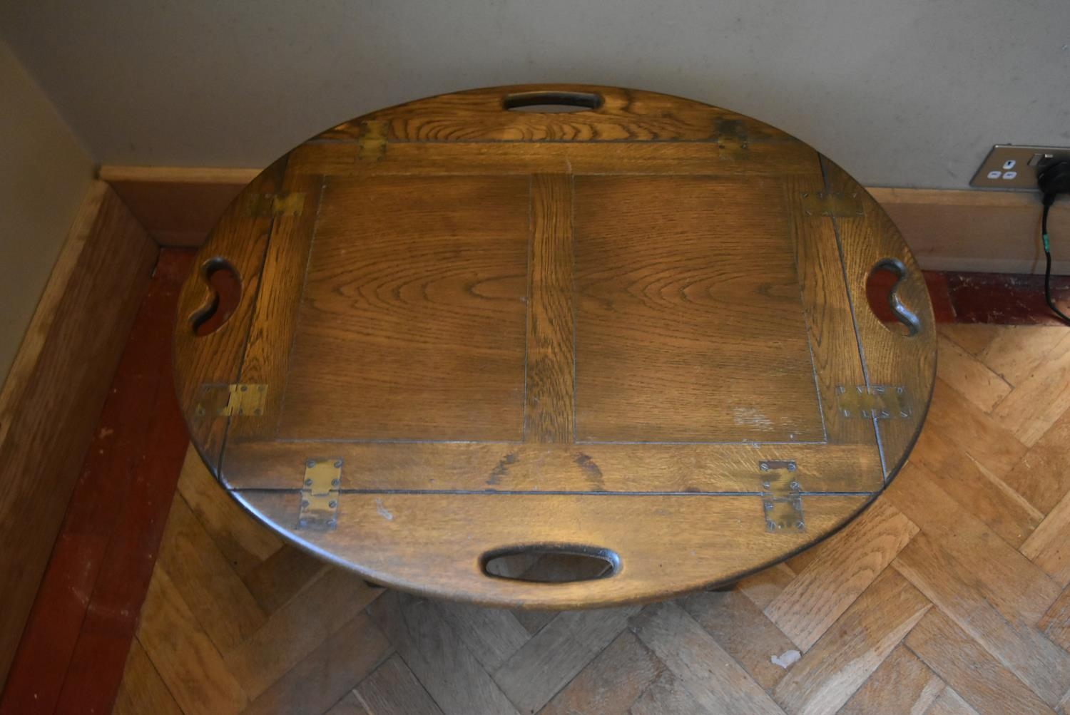 An antique style country elm hinged flap butler's tray on stand. H.48 W.75 D.60cm - Image 2 of 8