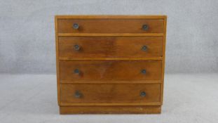 A vintage oak chest of drawers. H.70 W.75 D.46cm