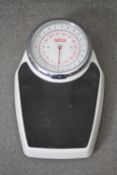 A set of vintage Seca bathroom scales. L.46 w.30 cm