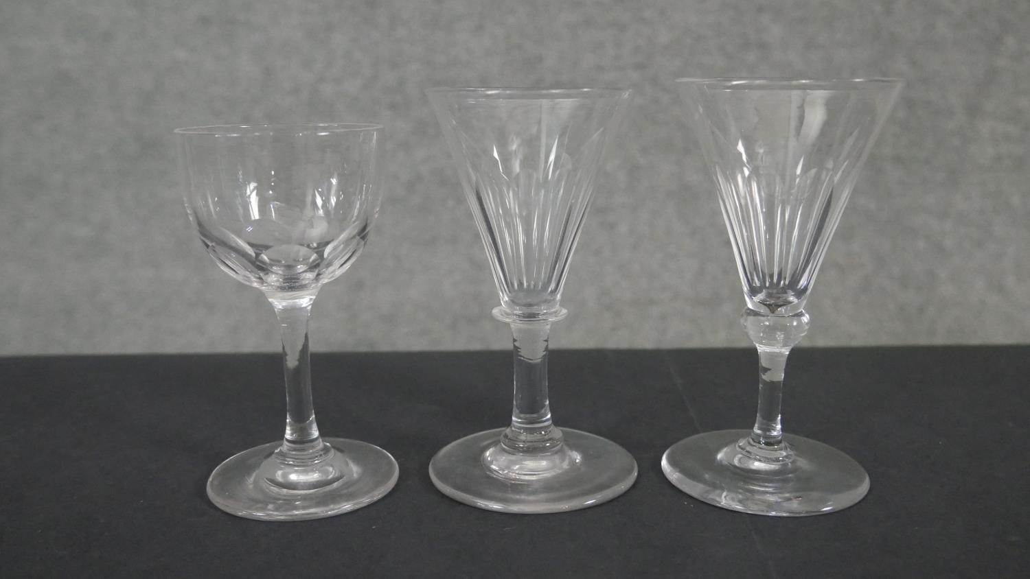 A collection of eleven glasses. Including a set of five ball stem design wine glasses, a set of - Image 4 of 5