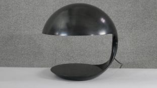 A mid 20th century Elio Martinelli black acrylic Cobra table lamp, Model 629, marked to base