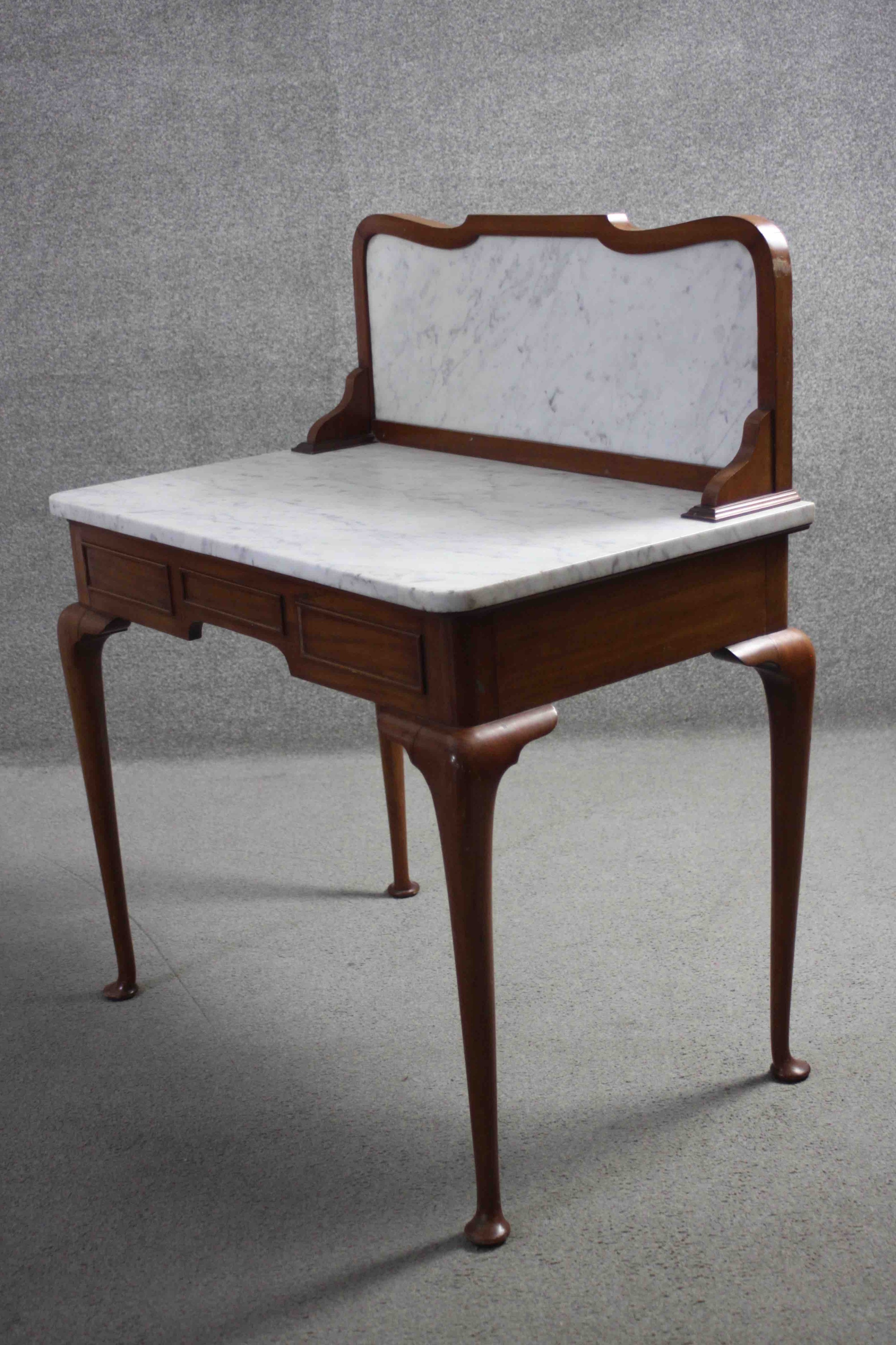 A C.1900 mahogany washstand with marble back and top on slender cabriole pad foot supports. H.104 - Image 3 of 5