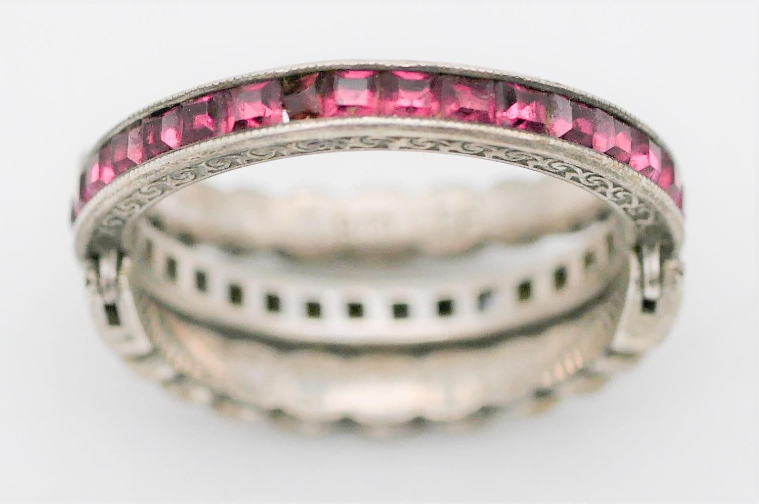 An Art Deco silver and synthetic paste ruby and sapphire convertible dress ring, one side shows ruby - Image 5 of 10