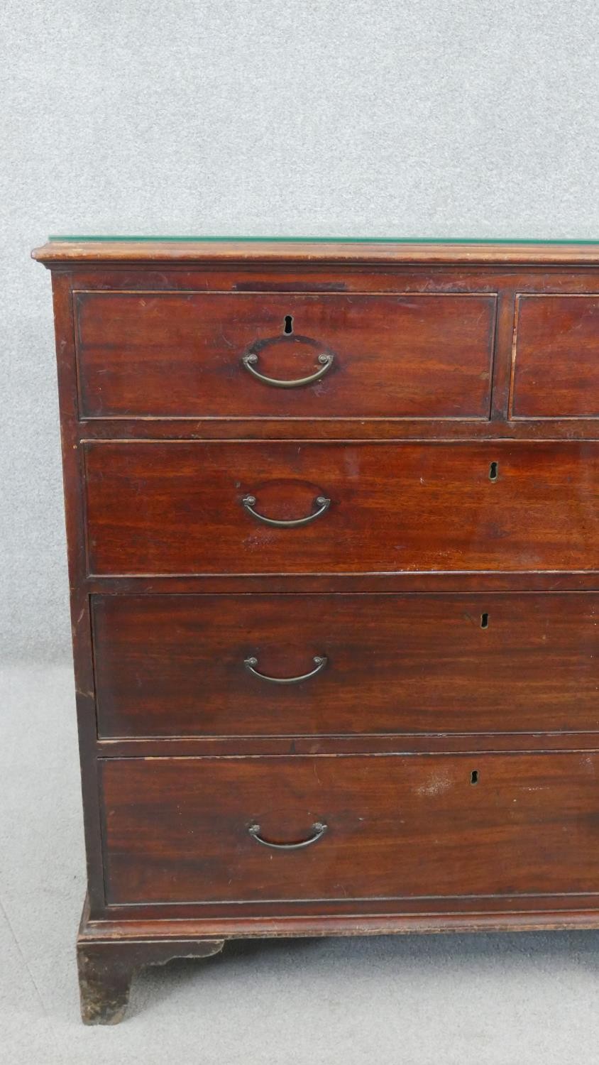 A Georgian mahogany chest of drawers on shaped bracket feet. H.99 W.110 D.52cm - Image 6 of 7