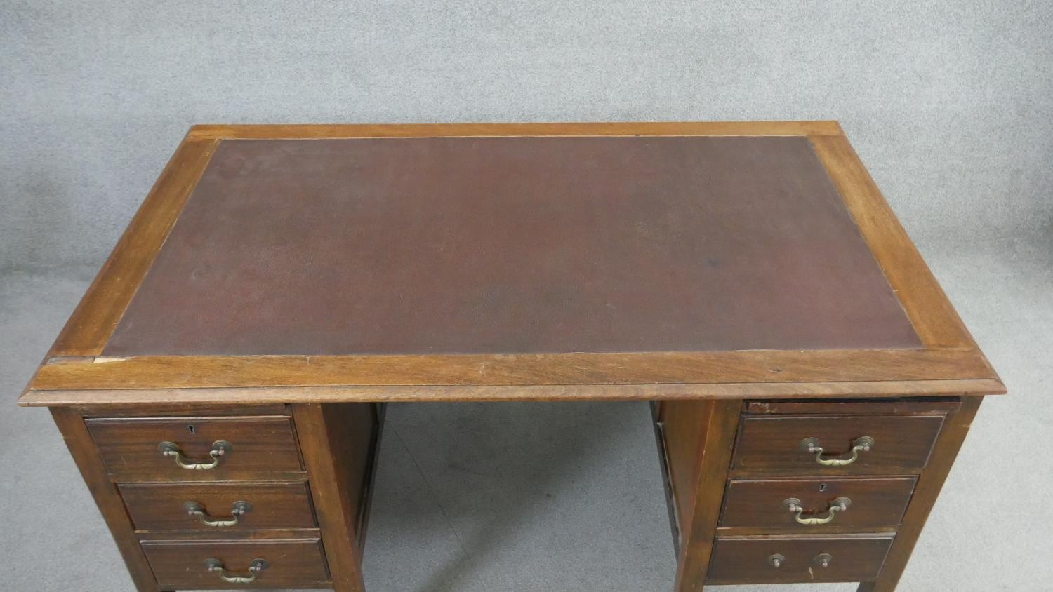A vintage mahogany three section pedestal desk. H.75 W.136 D.82cm (With faults, as photographed). - Image 2 of 8