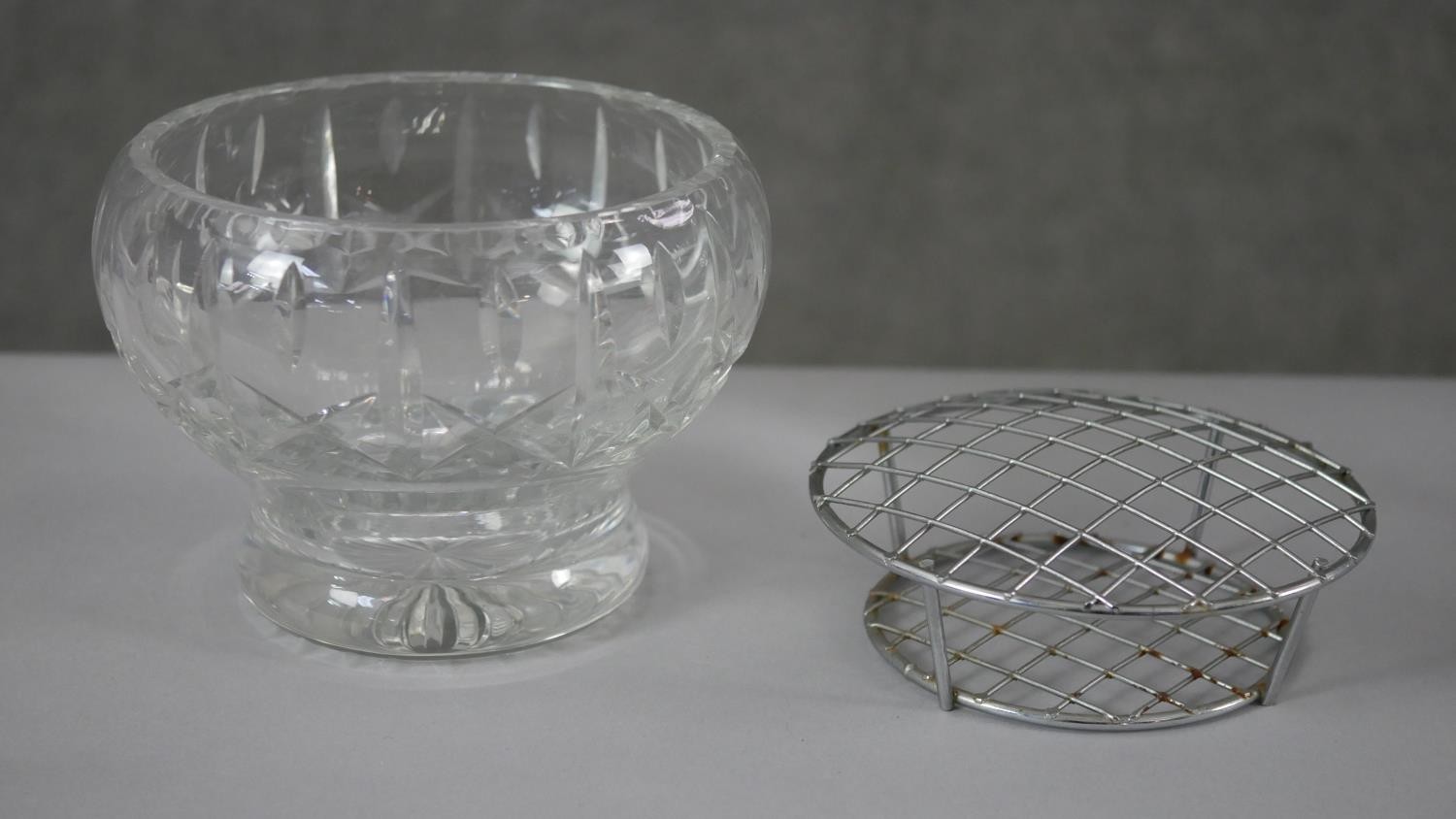 A collection of four cut crystal flower vases with stylised foliate design. H.20 Diam.15cm (largest) - Image 8 of 8