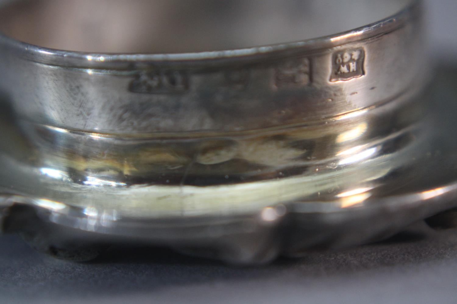 A 19th century cut glass and silver topped ink well and pounce pot with repousse detailing along - Image 12 of 12