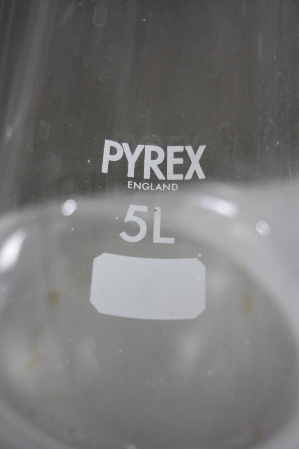 A large Pyrex scientific conical flask with bung. H.43 Diam. 22 cm. - Image 3 of 4