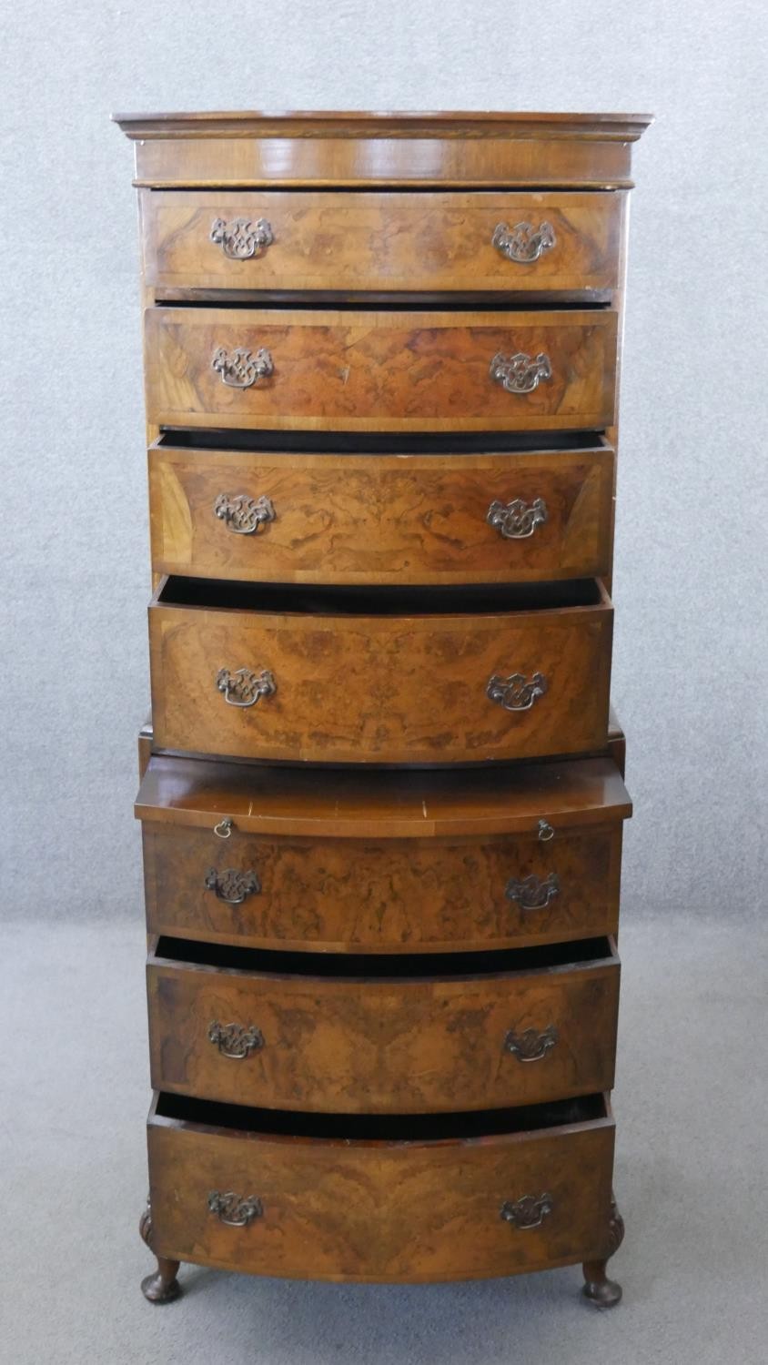 A Georgian style burr walnut and crossbanded bow fronted tallboy chest of four drawers above four - Image 3 of 8