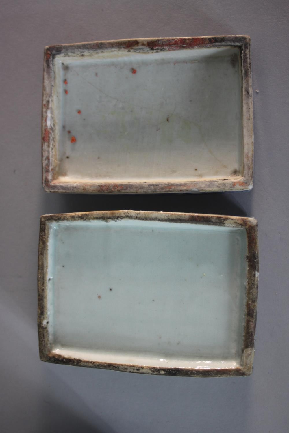 Two early 20th century blue and white Chinese boxes. One circular with stylised floral design and - Image 7 of 9