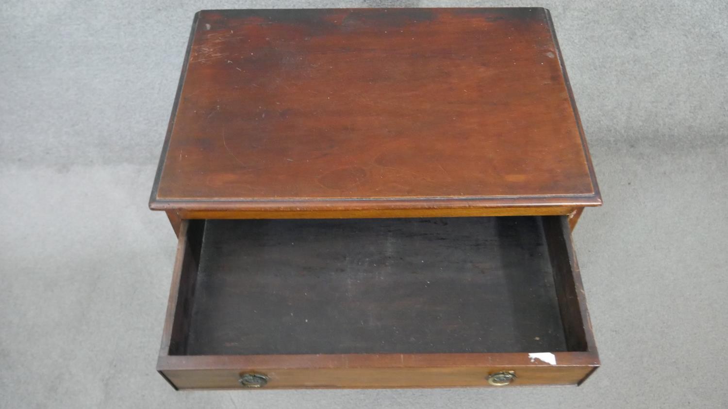 A 19th century mahogany Georgian style small chest of four drawers on shaped bracket feet. H.70 W.62 - Image 4 of 5