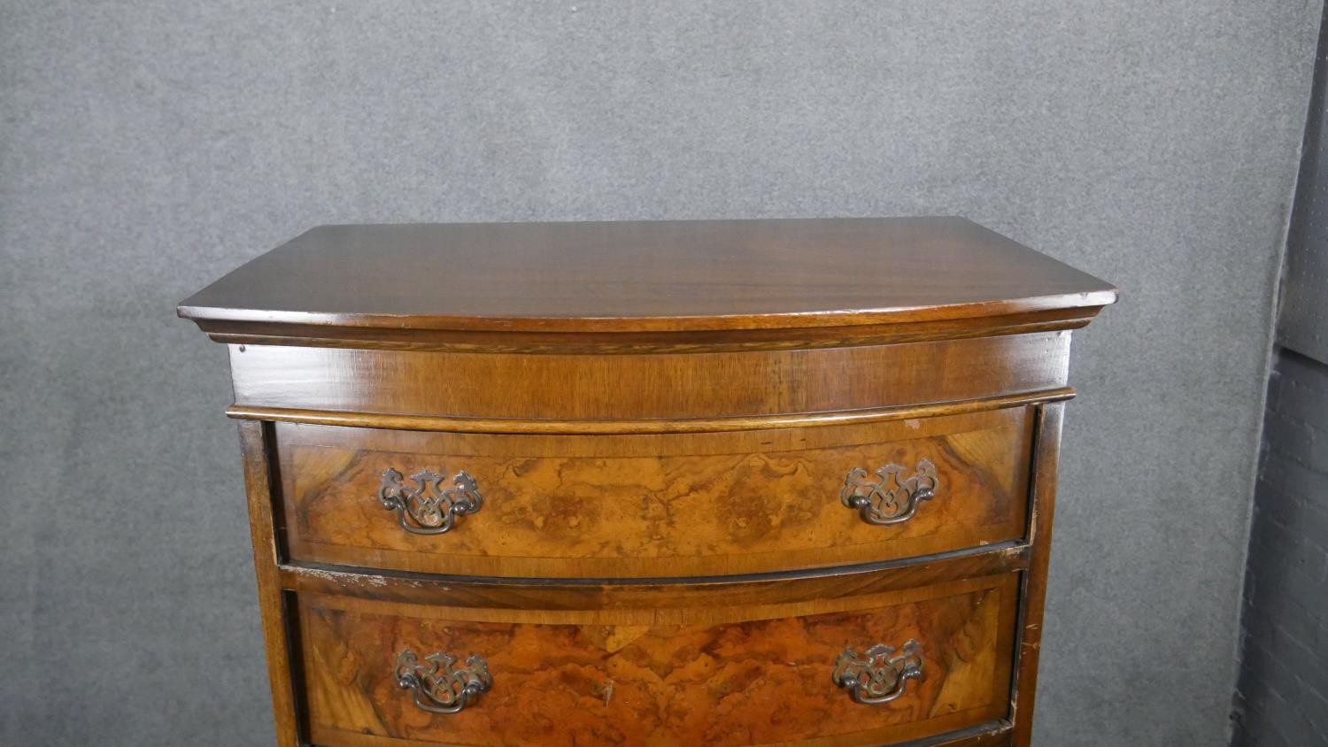 A Georgian style burr walnut and crossbanded bow fronted tallboy chest of four drawers above four - Image 7 of 8
