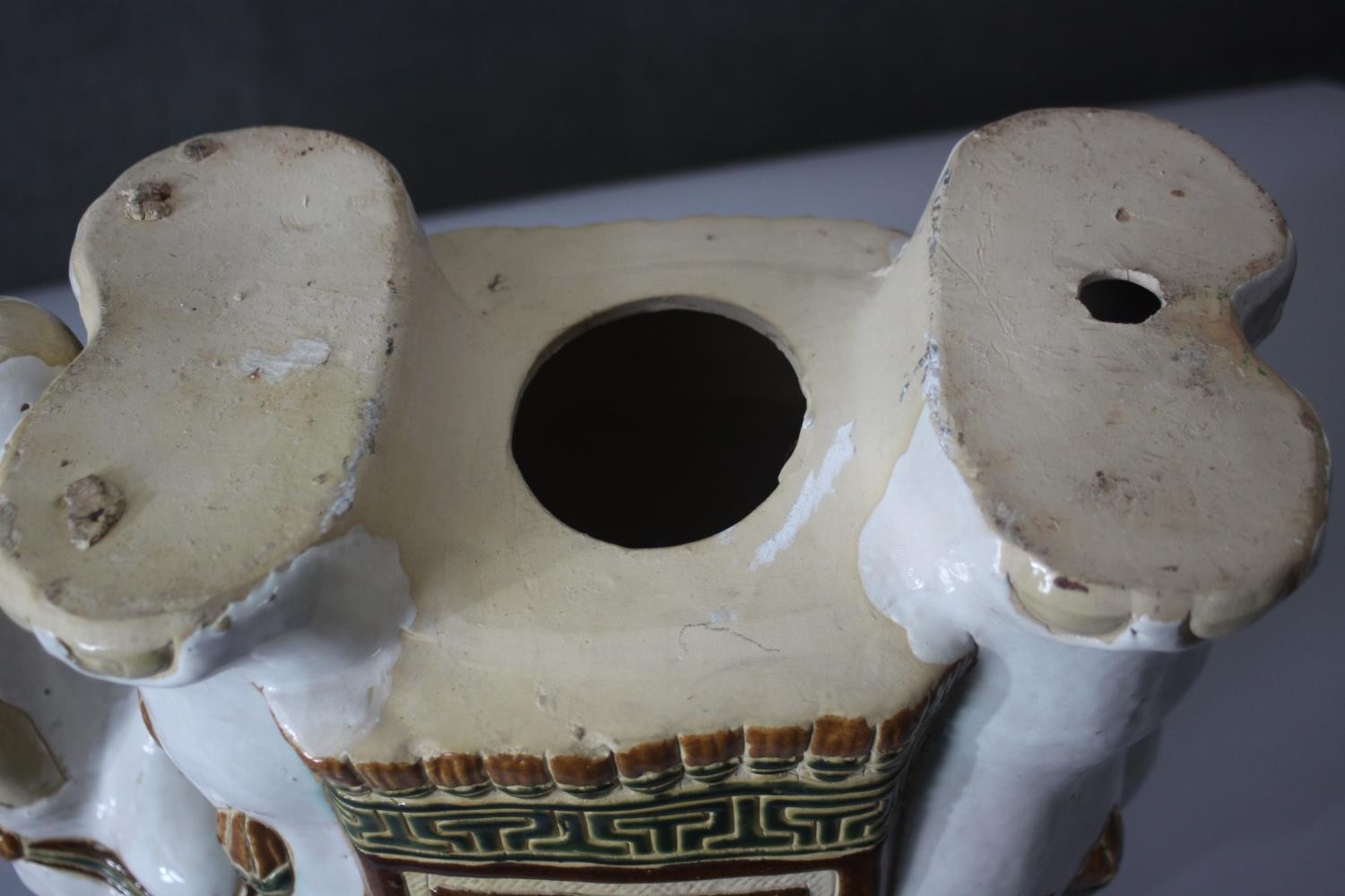 Two hand painted ceramic elephant stools. One blue and white in the Chinese style and the other with - Image 9 of 10