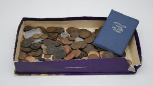A collection of world and British coins. H.4 W.31 D.17cm (box)