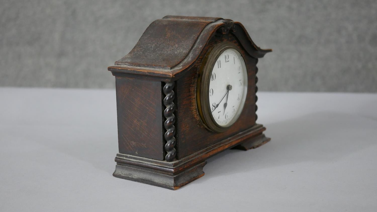 A collection of vintage clocks and gauges. Including an oak cased mantel clock with white enamel - Image 3 of 14