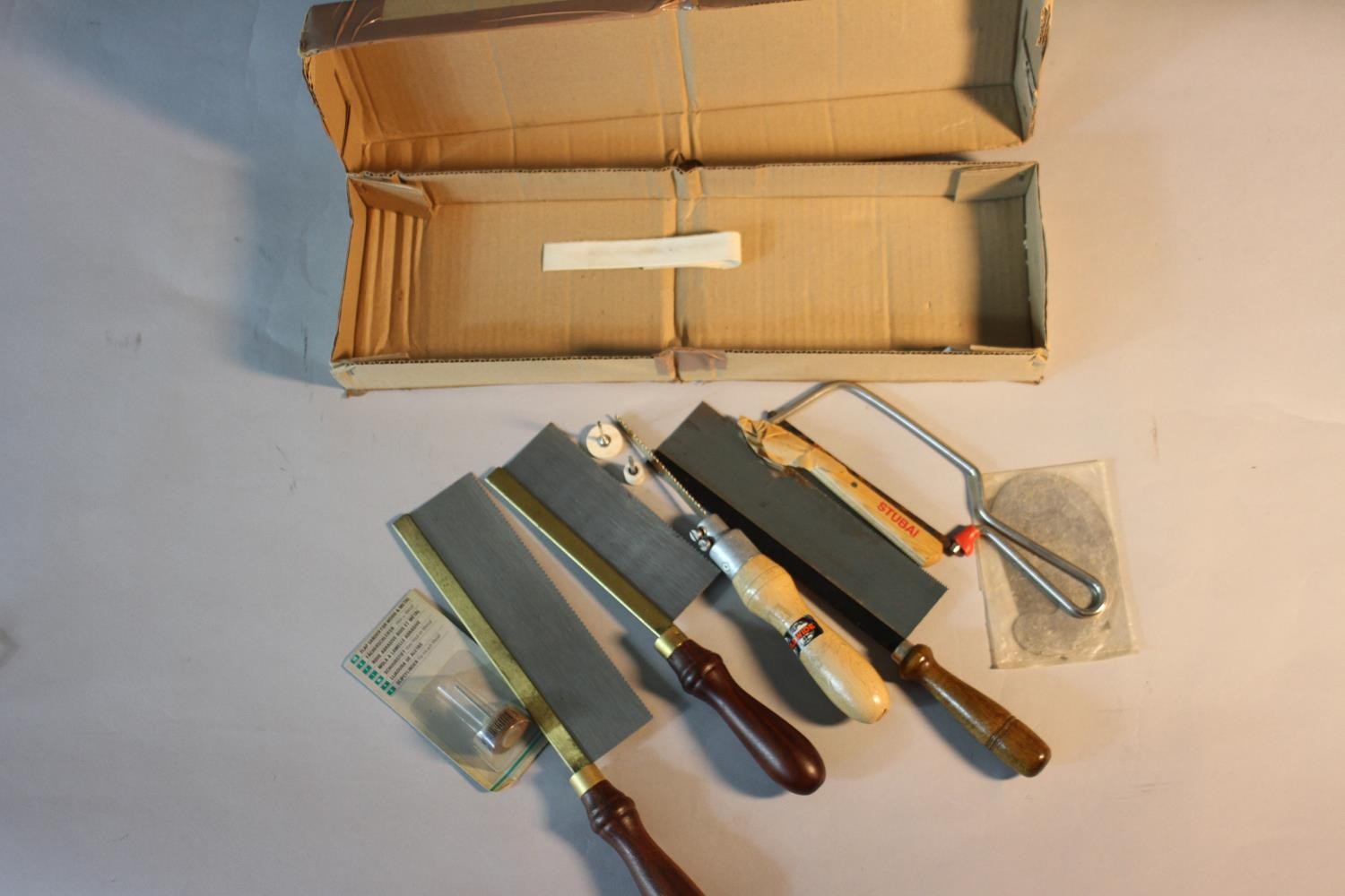 A large collection of woodworking tools. Including a Diamond brand table clamp with box, mortice - Image 11 of 13