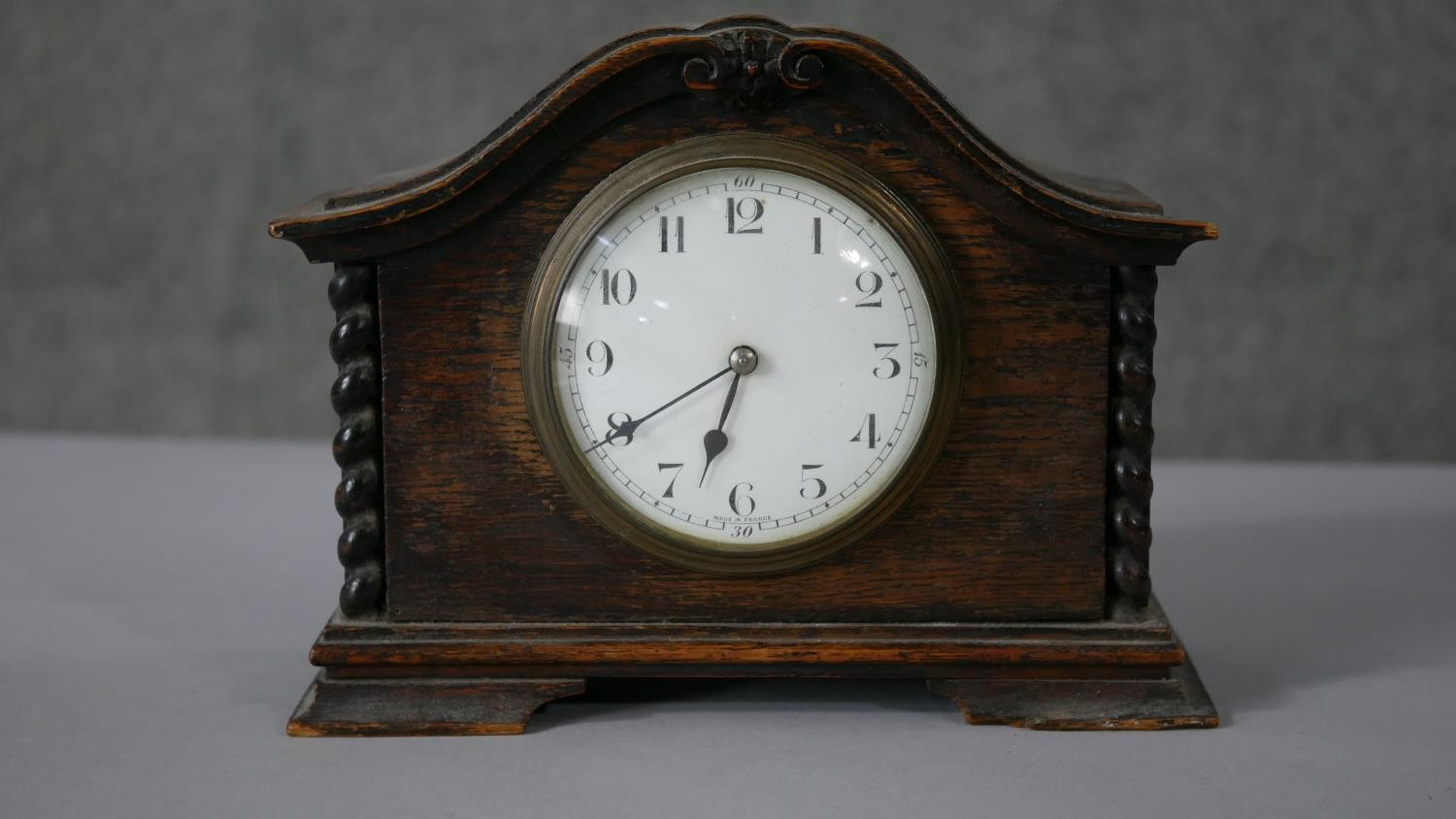 A collection of vintage clocks and gauges. Including an oak cased mantel clock with white enamel - Image 2 of 14