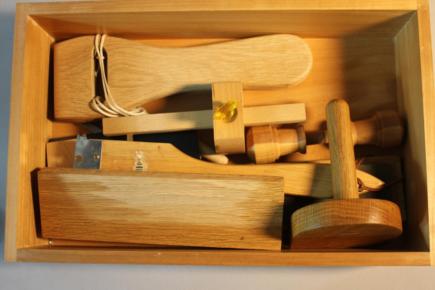 A large collection of woodworking tools. Including a Diamond brand table clamp with box, mortice - Image 5 of 13