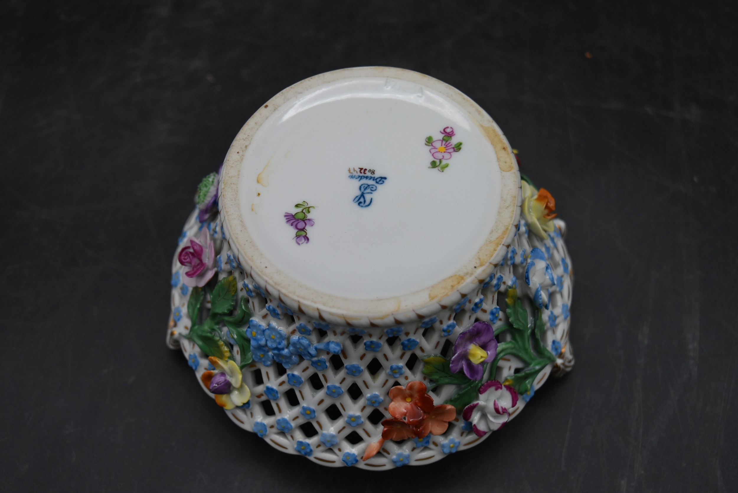 A Limoges gold plated twin handled bowl marked Limoges Kastel 22k gold along with a flower encrusted - Image 9 of 10