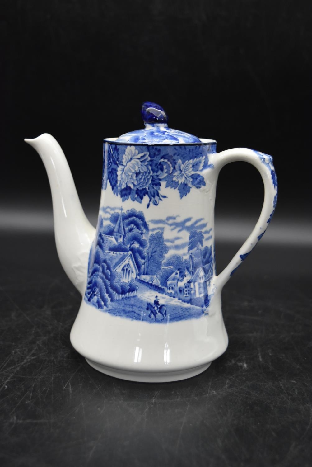 A collection of early 20th century blue and white chinaware. To include a serving bowl, butter - Image 15 of 17