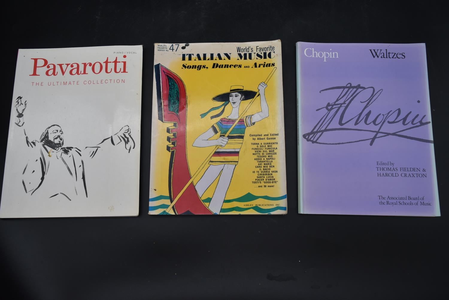 A collection of music books. To include Beethoven, Liszt Rhapsodies, Piano Classics, Pavarotti, - Image 5 of 11