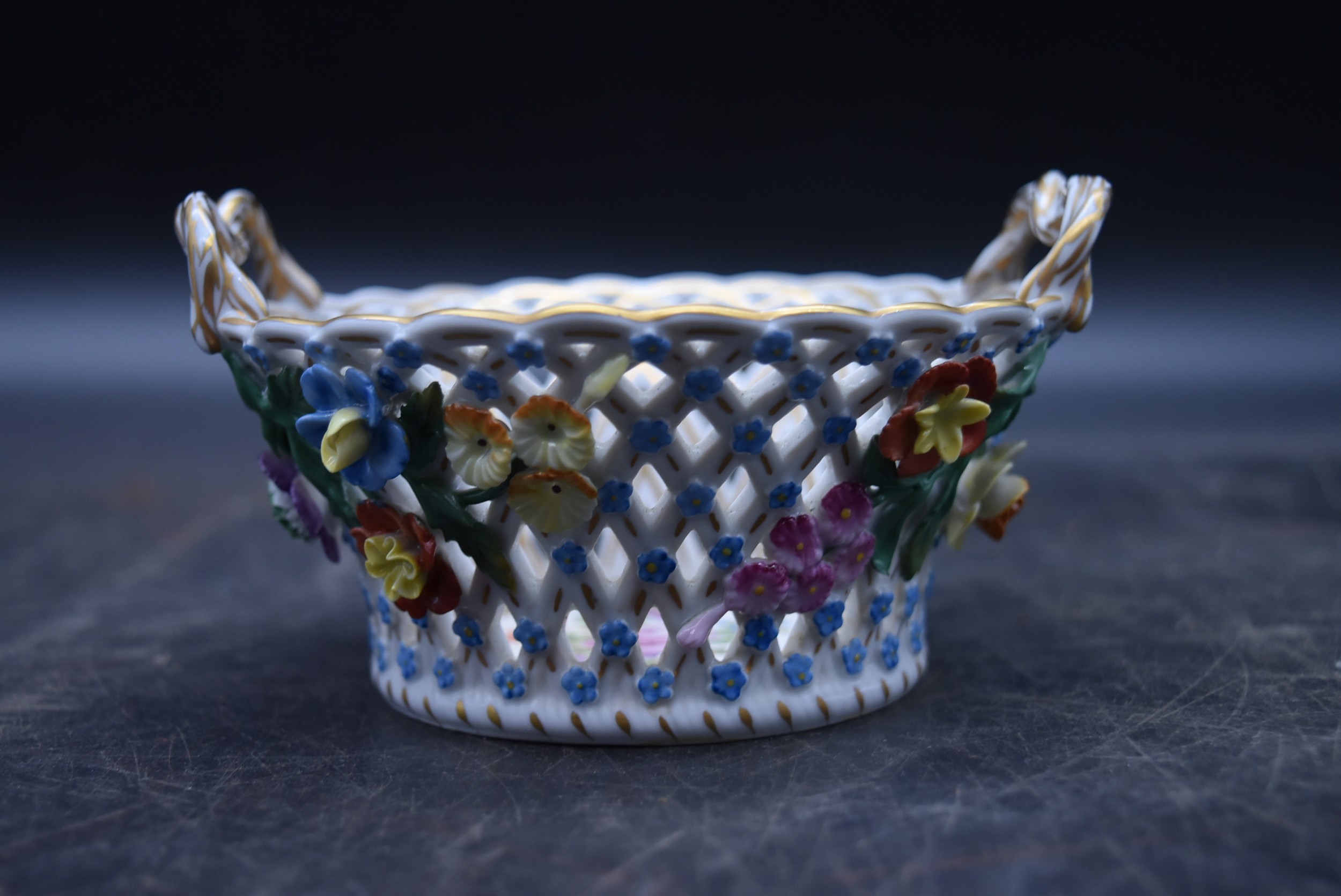 A Limoges gold plated twin handled bowl marked Limoges Kastel 22k gold along with a flower encrusted - Image 7 of 10