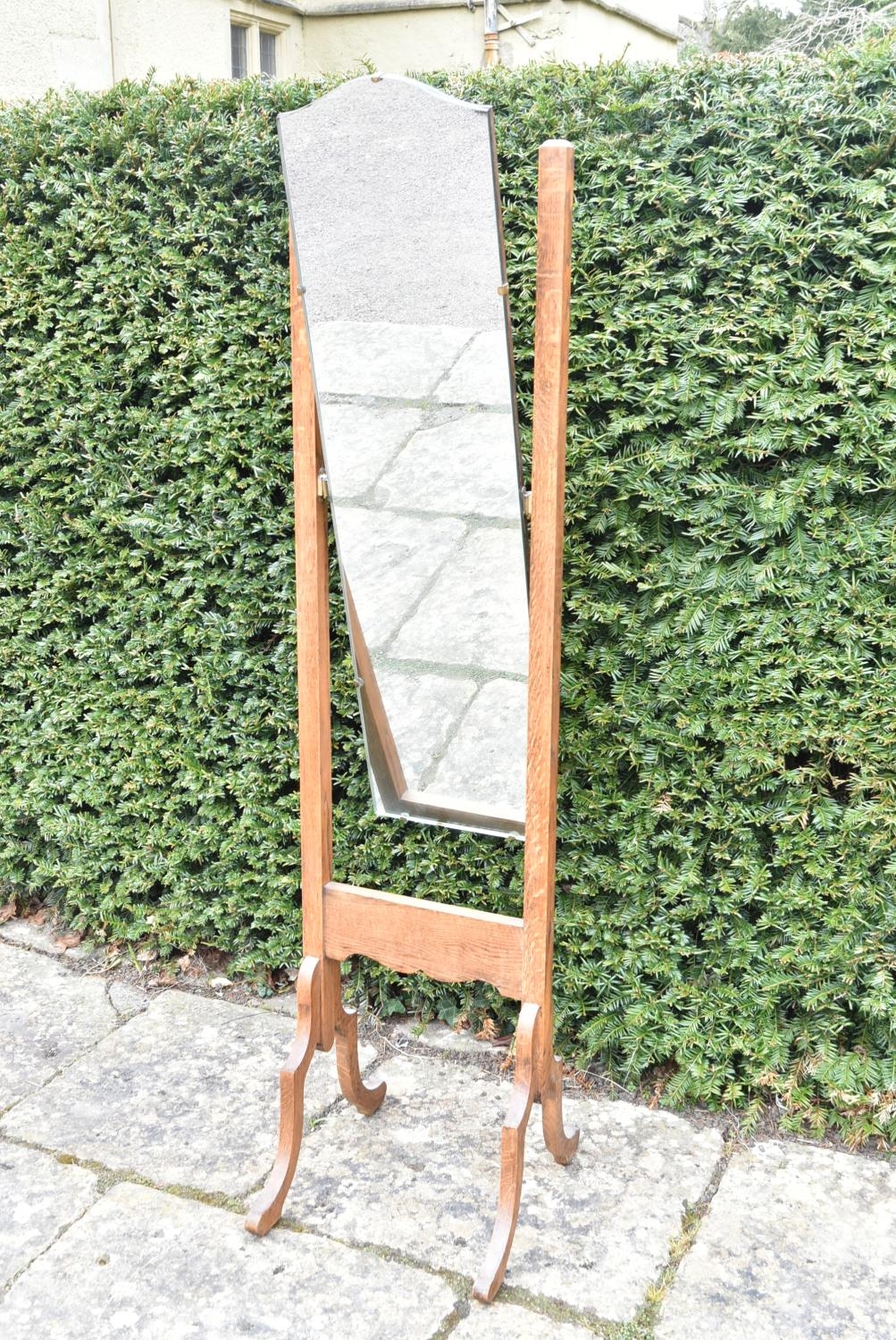 An early 20th century cheval mirror with shaped plate in light oak frame on cabriole supports. H.150 - Image 3 of 6