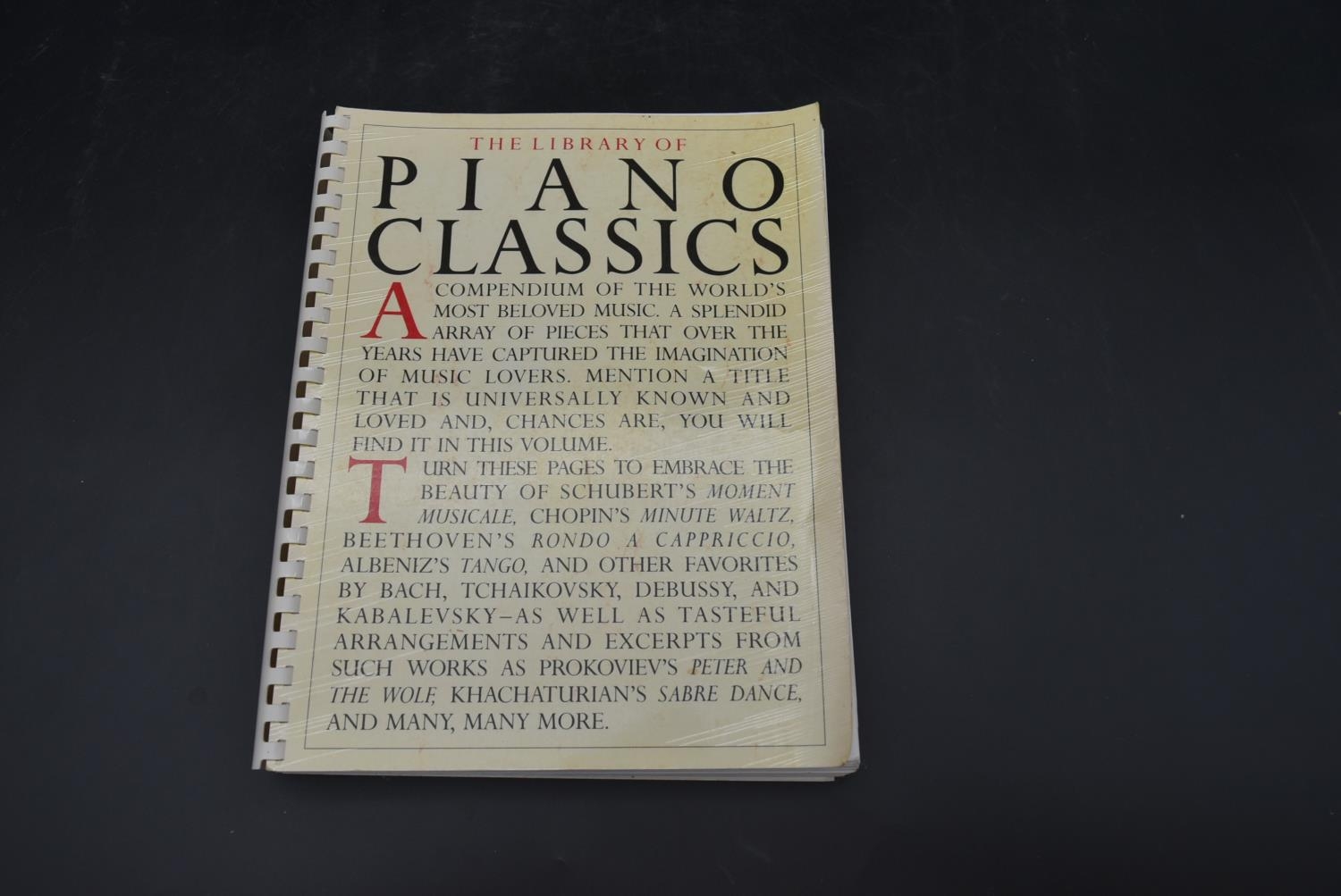 A collection of music books. To include Beethoven, Liszt Rhapsodies, Piano Classics, Pavarotti, - Image 7 of 11