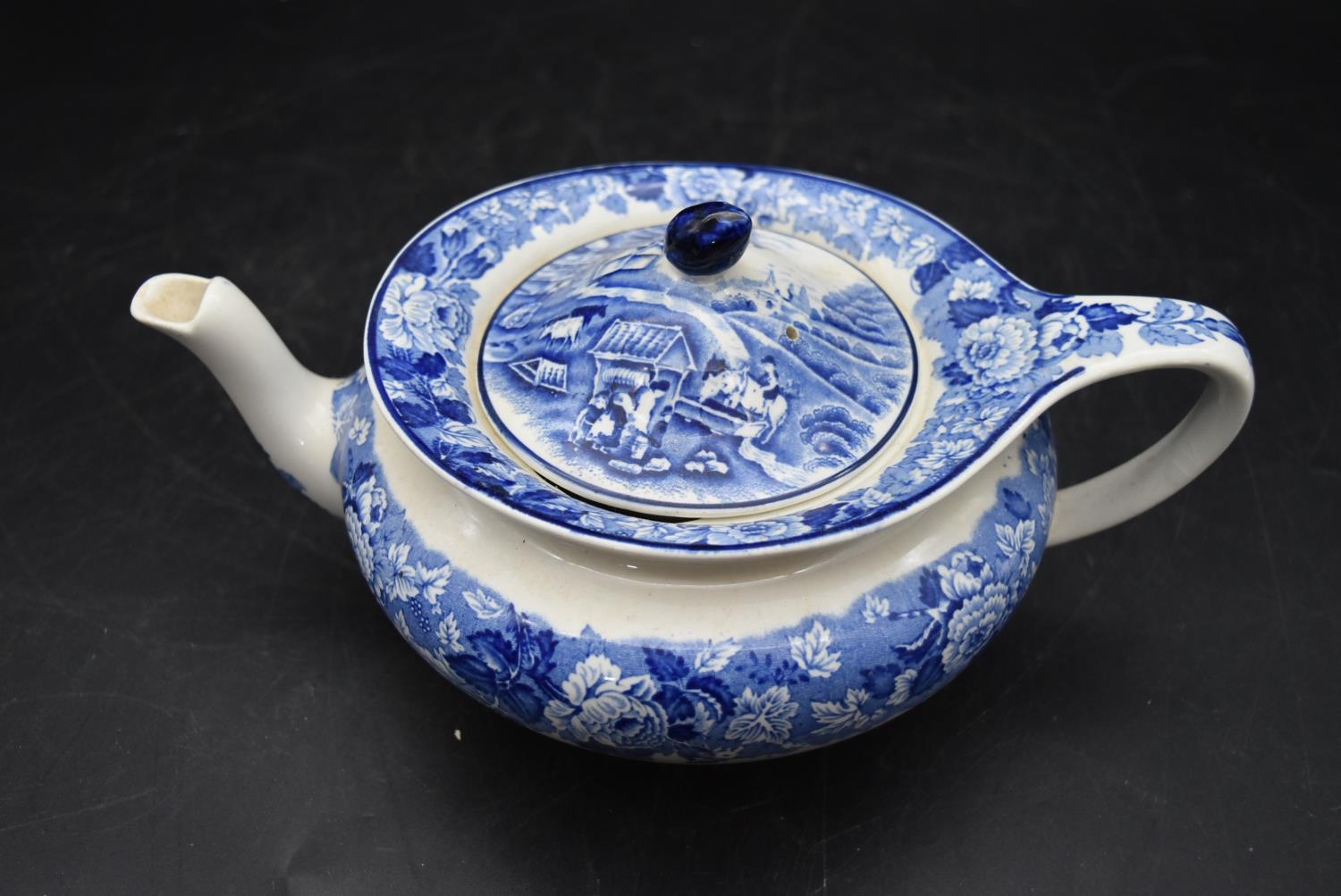 A collection of early 20th century blue and white chinaware. To include a serving bowl, butter - Image 11 of 17