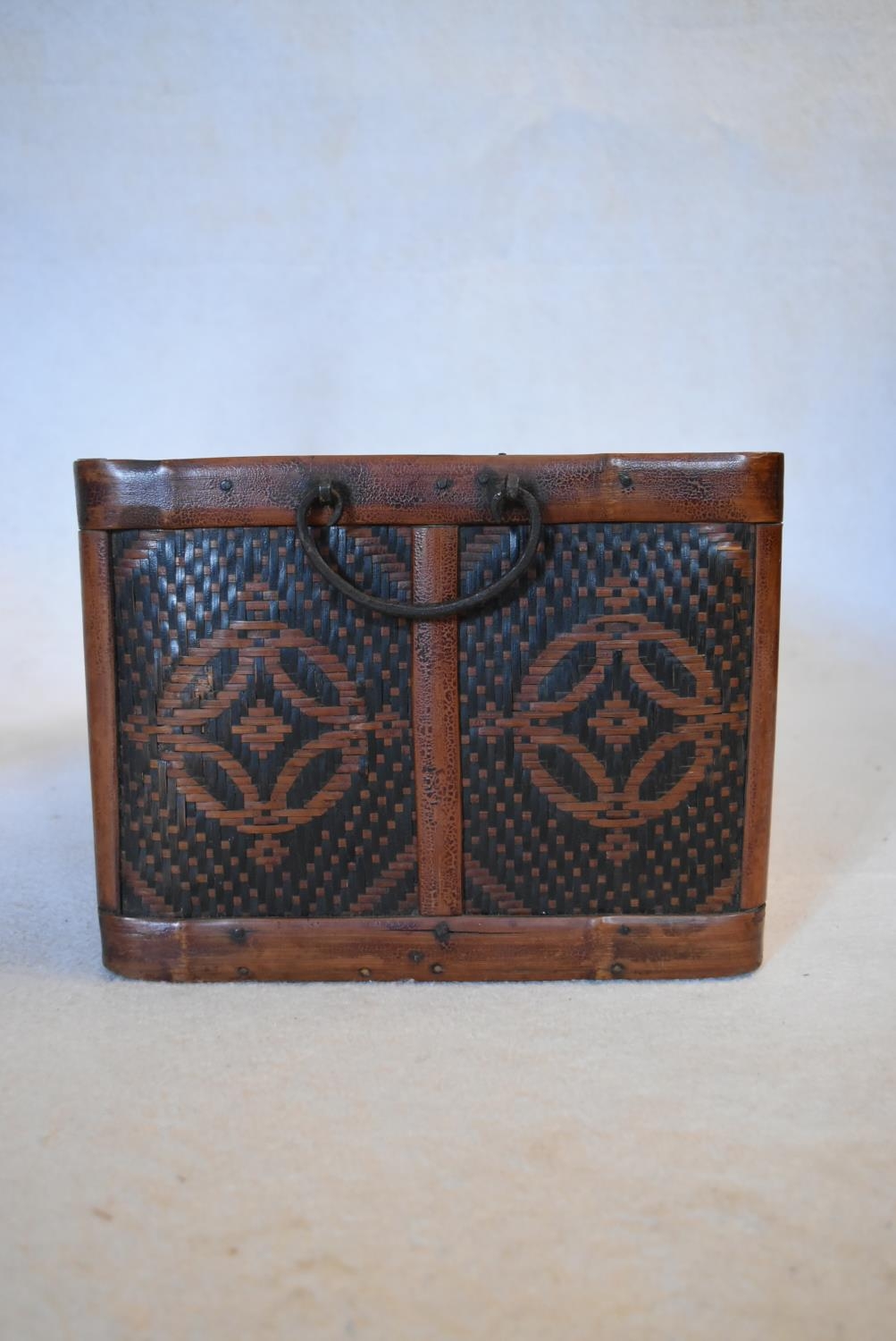 A Chinese wicker basket with twin metal carrying handles. H.23 W.60 D.30cm - Image 5 of 6