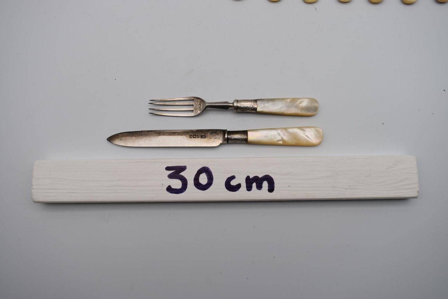 A set of eight late Victorian fruit knives and forks with Mother of Pearl handles, Sheffield 1897. - Image 7 of 7