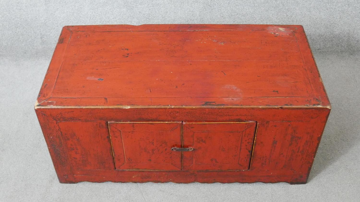 Low cabinet, Chinese 19th century painted. H.43 W.96 D.47cm - Image 2 of 8