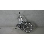 A Dahon Vitesse 7005 Aluminium folding bike.