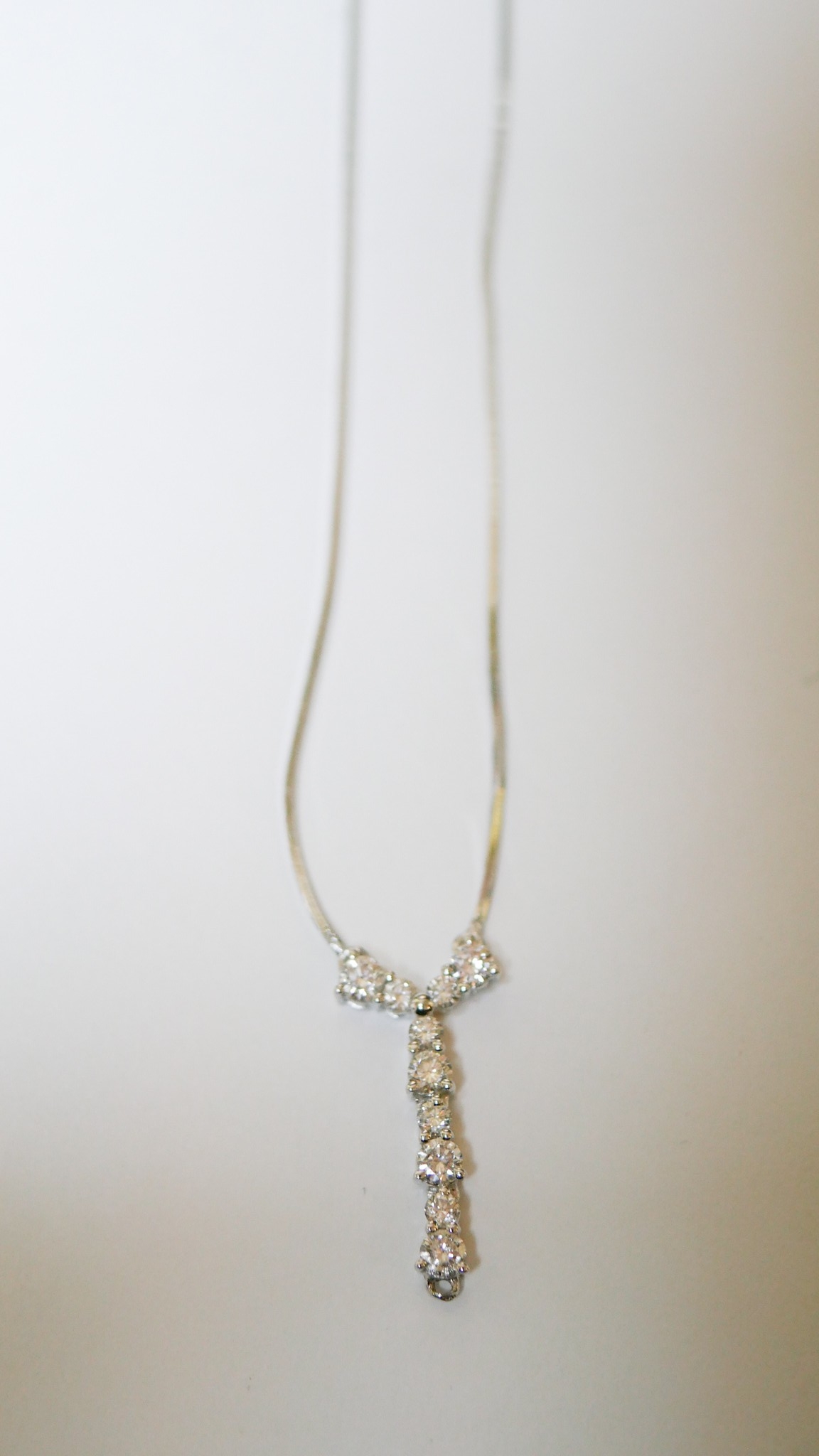 A 18 carat white gold snake chain necklace with articulated diamond pendant. The pendant is set with - Image 5 of 6