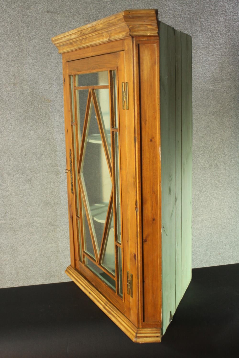 Corner cupboard, 19th century pine. H.95 W.70 D.40cm - Image 2 of 7