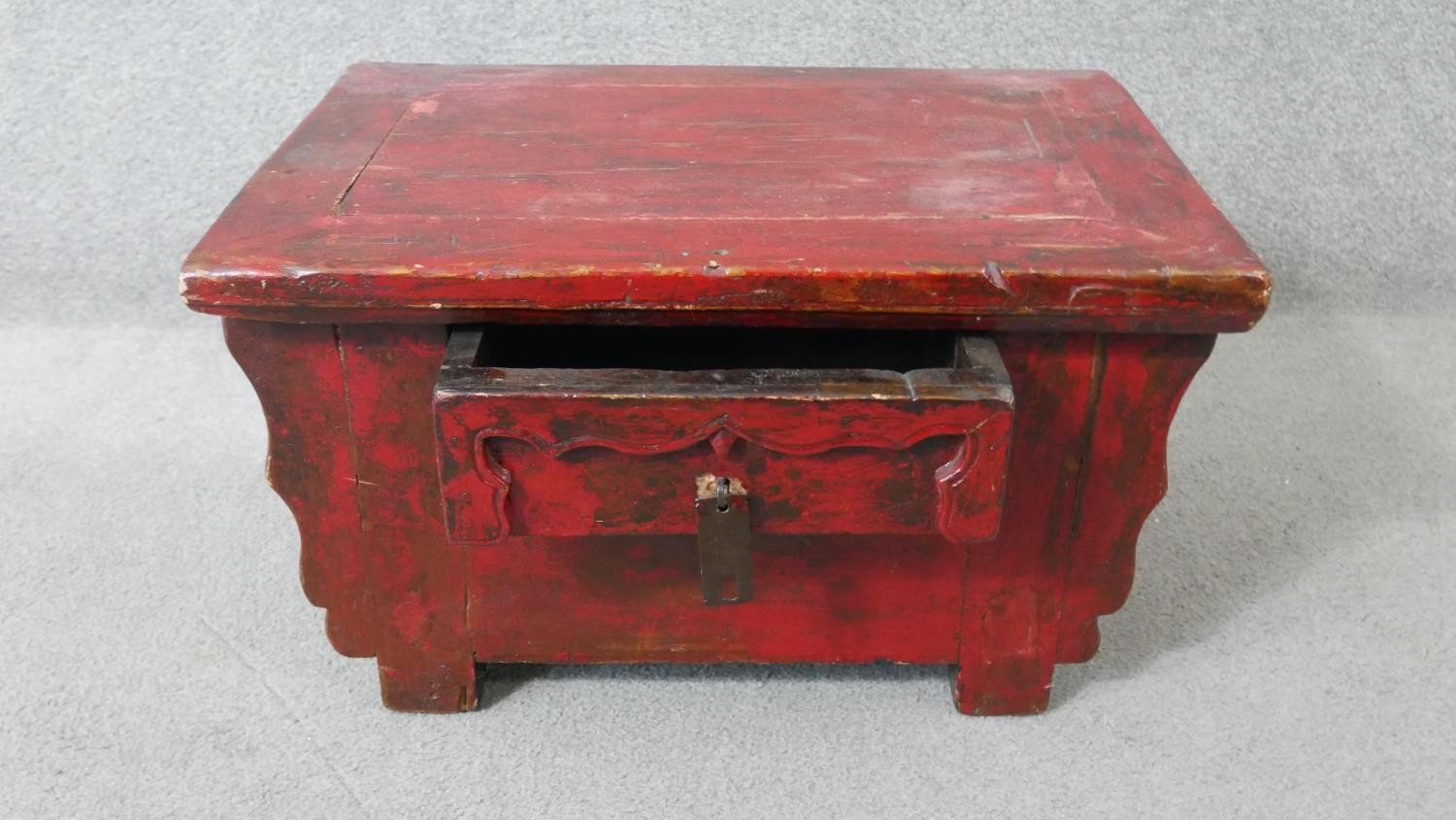 Small chest, 19th century Chinese painted. H.32 W.56 D.40cm - Image 3 of 8
