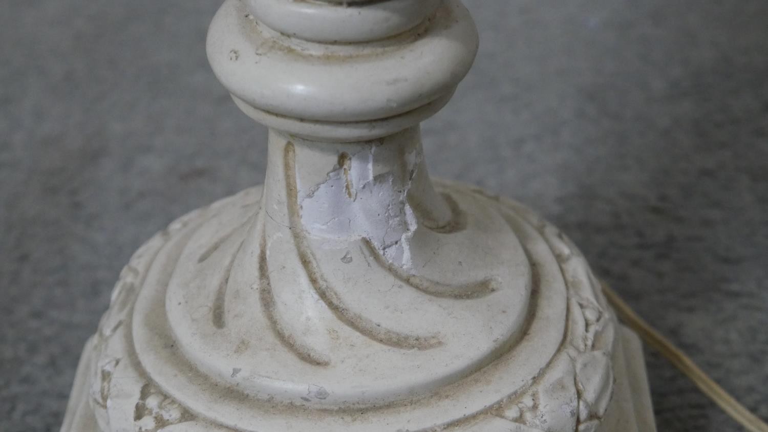 Two classical style table lamps. One vintage alabaster and gilt spelter cherub lamp along with a - Image 5 of 13