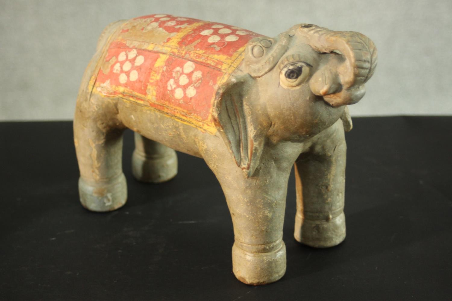 A terracotta figure of a couple, along with a ceramic elephant and a ceramic horse. H.30 W.30 D.6 - Image 10 of 11