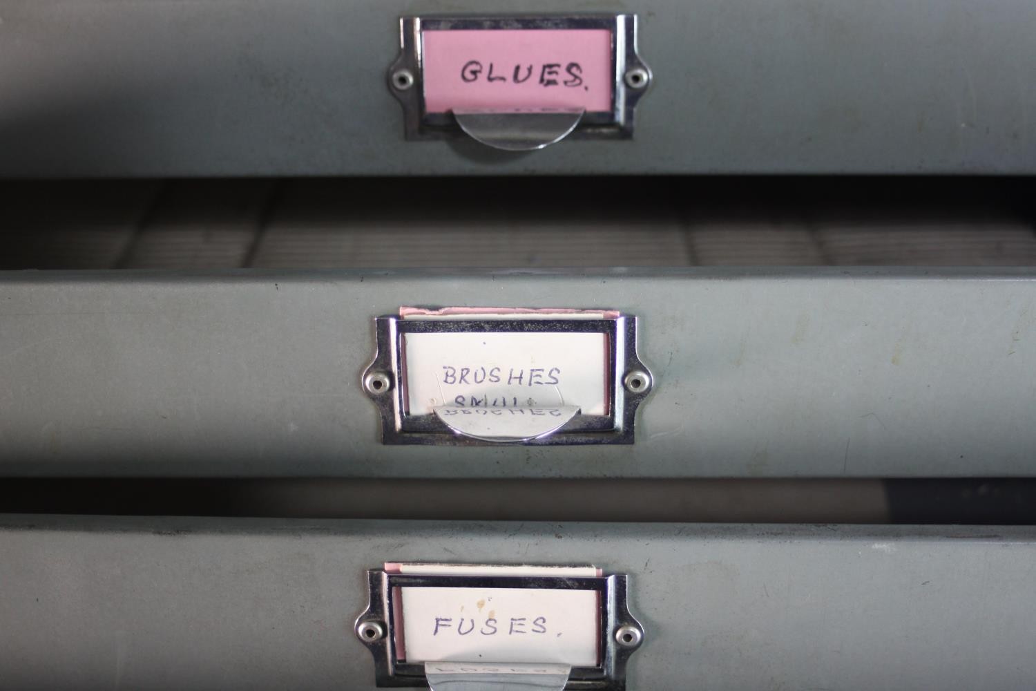 A pair of metal desk top specimen or stationery cabinets. H.30 W.45 D.30 cm (each) - Image 4 of 4