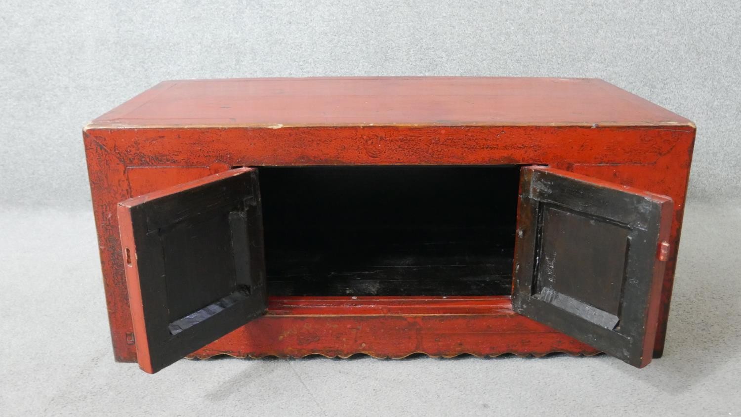 Low cabinet, Chinese 19th century painted. H.43 W.96 D.47cm - Image 6 of 8