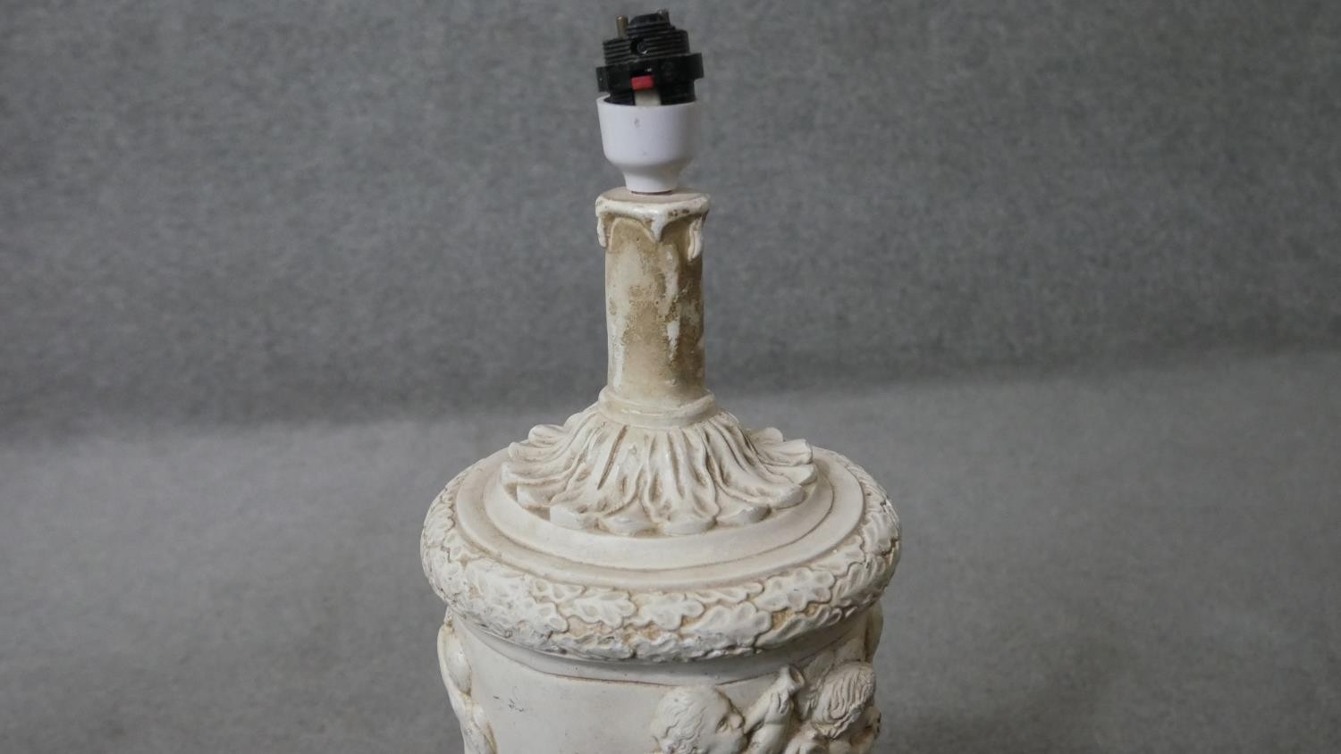 Two classical style table lamps. One vintage alabaster and gilt spelter cherub lamp along with a - Image 7 of 13