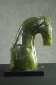 A V&A green resin horse head reproduction sculpture by Austin Sculpture 1995. A reproduction of '
