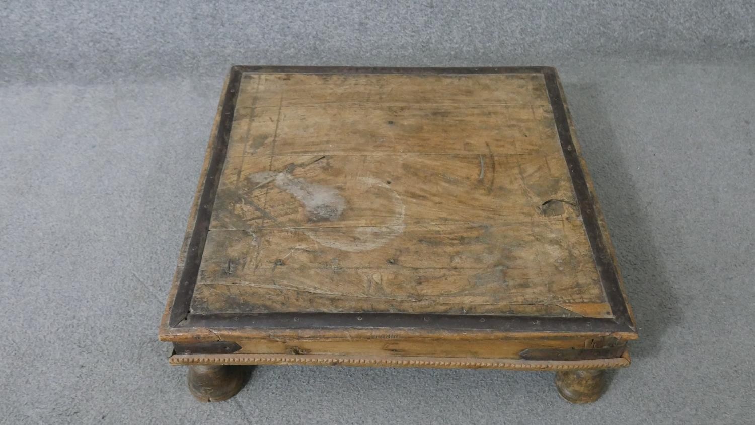 Coffee table. Indian hardwood, small size. H.15 W.53 D.53cm - Image 3 of 7